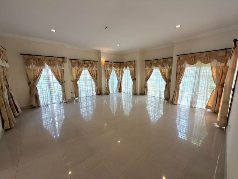 Bungalow House for Sale in Putrajaya (Putrajaya) - BILYA ARIFF - Living Room - PropertyGuru.com.my
