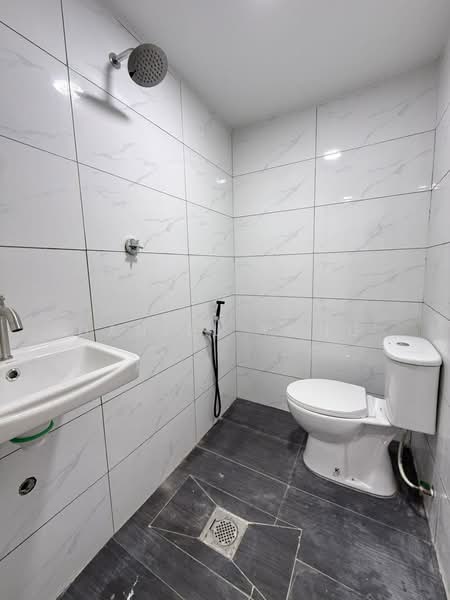 Rumah Teres 1-Tingkat untuk Dijual di Taman Saujana (Pontian) - Daniel Yong - Bathroom - PropertyGuru.com.my