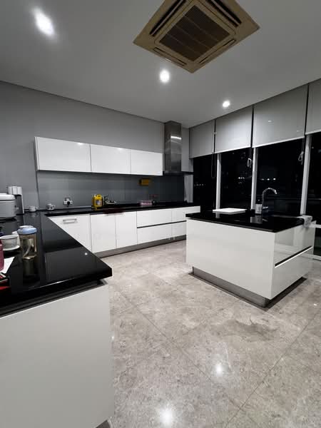 Kediaman Servis untuk Disewa di The Oval - Joe Zhang Tiew - Kitchen - PropertyGuru.com.my