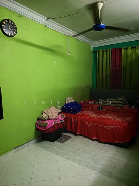 Rumah Teres 1-Tingkat untuk Dijual di Taman Universiti (Skudai) - Daniel Yong - Bedroom - PropertyGuru.com.my