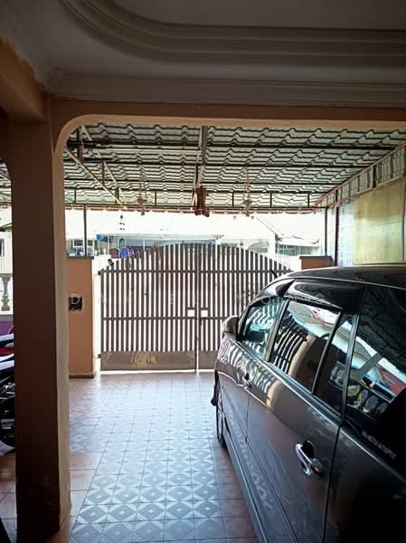 Rumah Teres 1-Tingkat untuk Dijual di Taman Universiti (Skudai) - Daniel Yong - Exterior - PropertyGuru.com.my