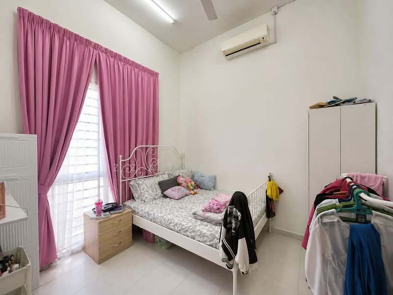 Semi-Detached House for Sale in Kuantan (Pahang) - Izzat Azman - Bedroom - PropertyGuru.com.my