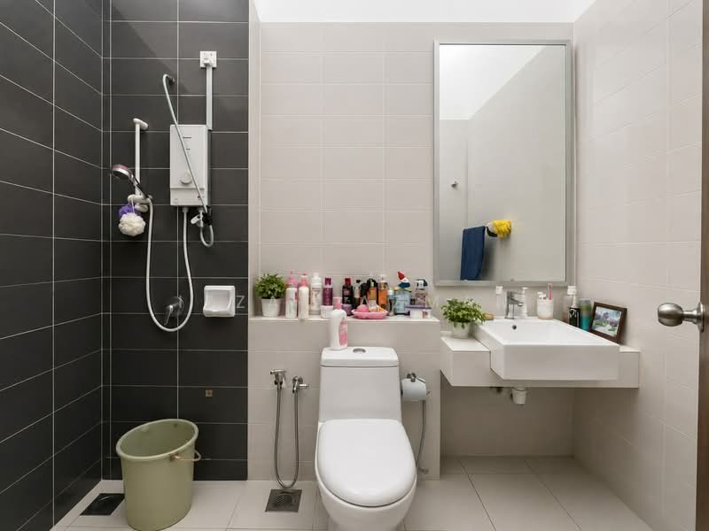 Semi-Detached House for Sale in Kuantan (Pahang) - Izzat Azman - Bathroom - PropertyGuru.com.my