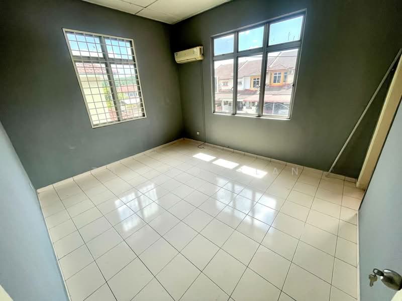 2-storey Terraced House for Sale in Taman Semenyih Mewah (Semenyih) - Tasya Ruslan - PropertyGuru.com.my