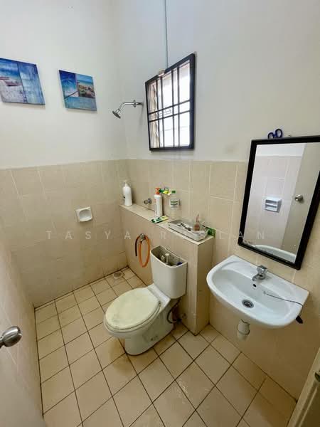 Semi-Detached House for Sale in Bandar Bukit Mahkota (Bangi) - Tasya Ruslan - PropertyGuru.com.my