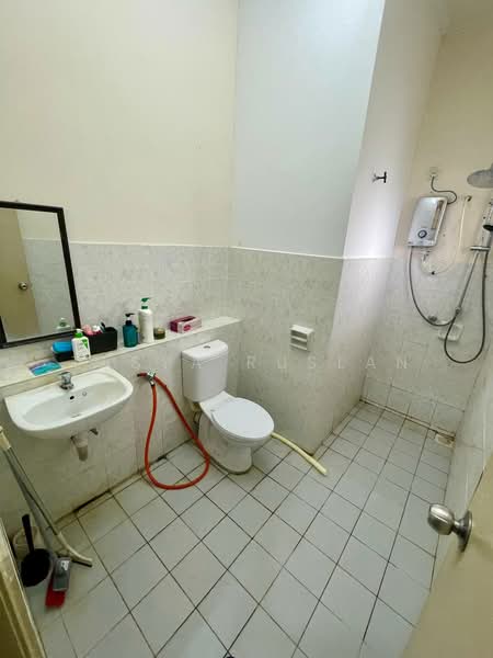 Semi-Detached House for Sale in Bandar Bukit Mahkota (Bangi) - Tasya Ruslan - PropertyGuru.com.my