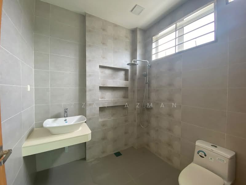 Semi-Detached House for Sale in Kuantan (Pahang) - Izzat Azman - Bathroom - PropertyGuru.com.my