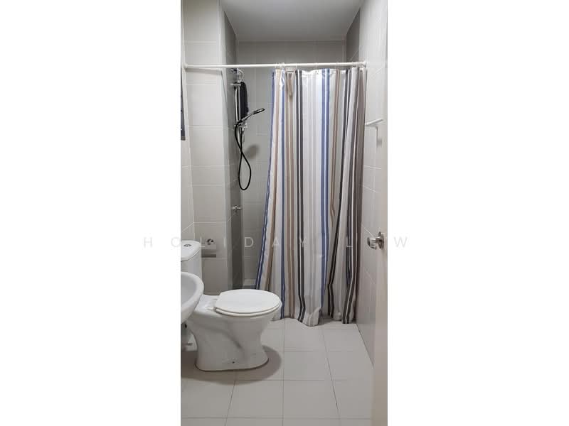 Kediaman Servis untuk Disewa di Kiara Plaza - Holiday Lew - Bathroom - PropertyGuru.com.my
