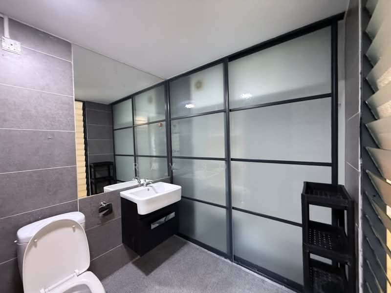 Kondominium untuk Dijual di Empire Damansara (Empire SOHO 2) - Ray Soo - Bathroom - PropertyGuru.com.my