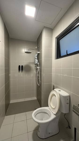 Kediaman Servis untuk Disewa di Kiara Plaza - Holiday Lew - Bathroom - PropertyGuru.com.my