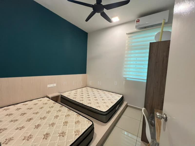 Kediaman Servis untuk Dijual di Parkland Residence - Helen BF - Bedroom - PropertyGuru.com.my