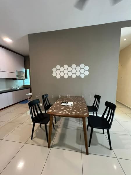 Kediaman Servis untuk Dijual di Parkland Residence - Helen BF - Kitchen - PropertyGuru.com.my