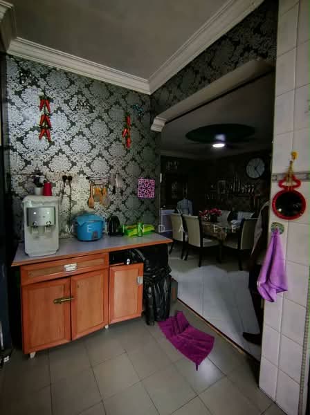 1-storey Terraced House for Sale in Taman Universiti (Skudai) - Melinda Ee - Kitchen - PropertyGuru.com.my