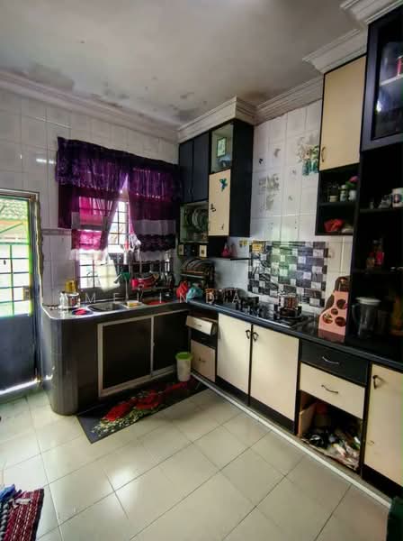 1-storey Terraced House for Sale in Taman Universiti (Skudai) - Melinda Ee - Kitchen - PropertyGuru.com.my