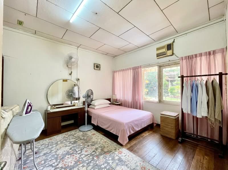 Bungalow House for Sale in Seksyen 16 (Petaling Jaya) - Afiqah zaidi - Bedroom - PropertyGuru.com.my