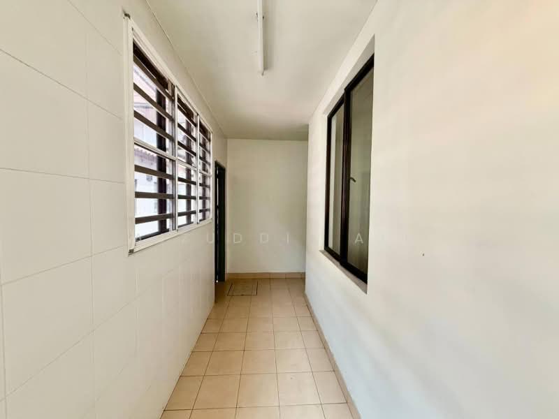 2-storey Terraced House for Sale in Alam Impian (Shah Alam) - Aizuddin Ali - Corridor - PropertyGuru.com.my