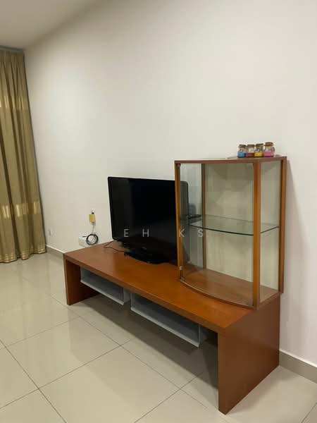 Kediaman Servis untuk Disewa di Trefoil @ Setia City - Teh KS - Living Room - PropertyGuru.com.my