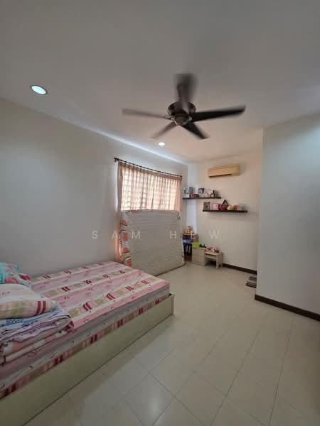 Semi-Detached House for Sale in Semenyih (Selangor) - Sam Hew - Bedroom - PropertyGuru.com.my