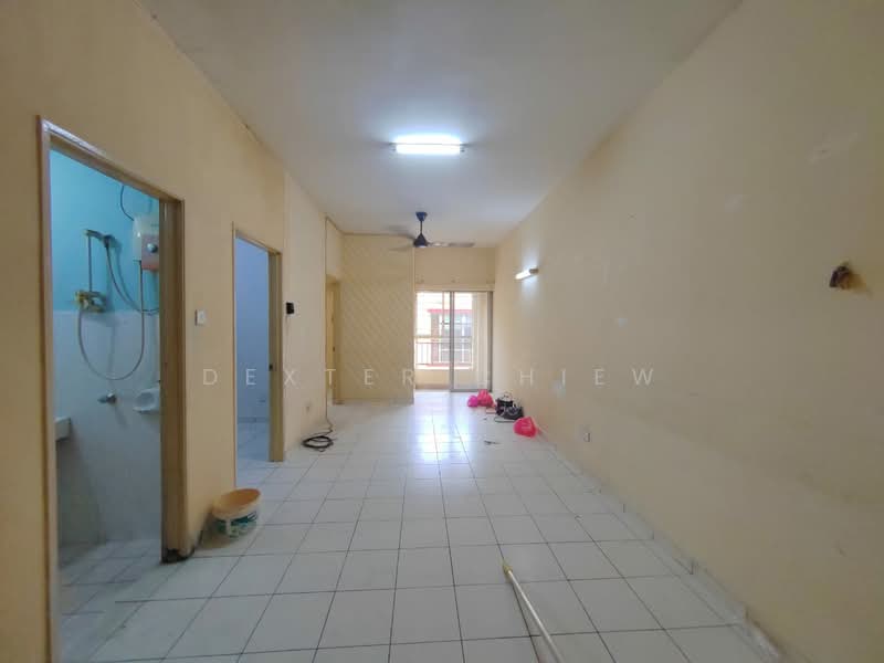 Pangsapuri untuk Dijual di Taman Rawang Mutiara - Dexter Chiew - Living Room - PropertyGuru.com.my