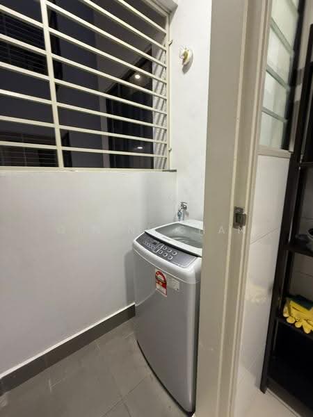 Kondominium untuk Disewa di Riana South - Gin Ni Chan - Balcony - PropertyGuru.com.my