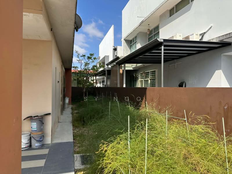 Cluster House for Sale in Taman Gaya (Ulu Tiram) - SY Ngo - Exterior - PropertyGuru.com.my