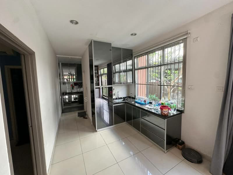 Cluster House for Sale in Taman Gaya (Ulu Tiram) - SY Ngo - Kitchen - PropertyGuru.com.my