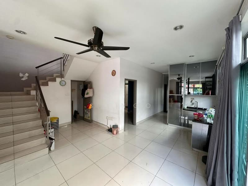 Cluster House for Sale in Taman Gaya (Ulu Tiram) - SY Ngo - Living Room - PropertyGuru.com.my