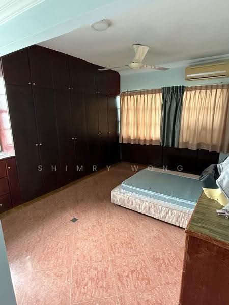 Kondominium untuk Dijual di The Pines - Shimry Wong - Bedroom - PropertyGuru.com.my