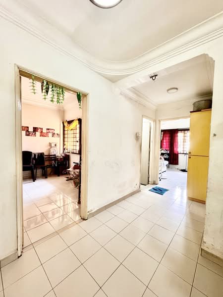 Pangsapuri untuk Dijual di Lily & Jasmine Apartment - Nikko Soh - Corridor - PropertyGuru.com.my