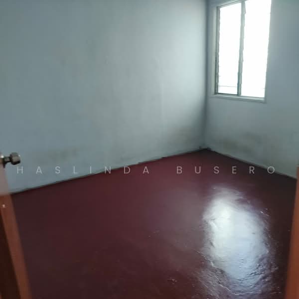 Rumah Teres 1-Tingkat untuk Disewa di Rawang (Selangor) - Haslinda Busero - 2nd bedroom - PropertyGuru.com.my