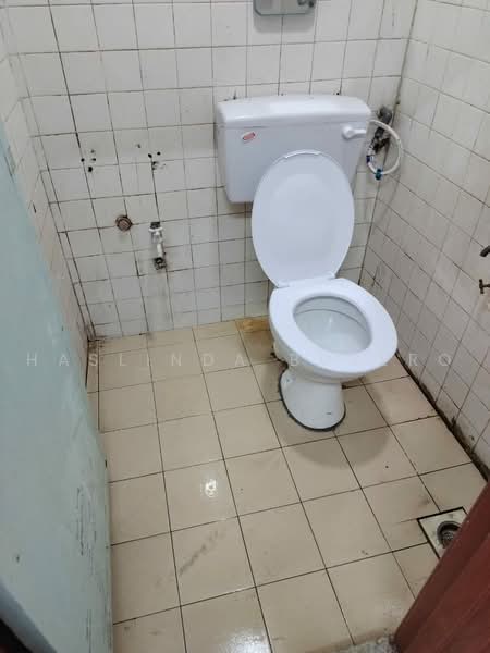 Rumah Teres 1-Tingkat untuk Disewa di Rawang (Selangor) - Haslinda Busero - Bathroom - PropertyGuru.com.my