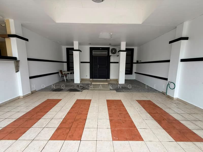 3-storey Terraced House for Rent in Masai (Johor) - Hong Charng Lee - Entrance - PropertyGuru.com.my