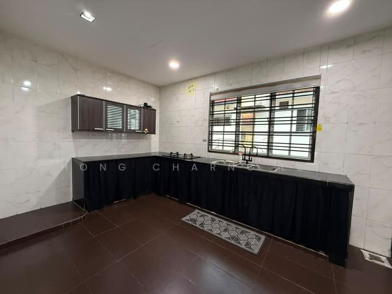 3-storey Terraced House for Rent in Masai (Johor) - Hong Charng Lee - Kitchen - PropertyGuru.com.my