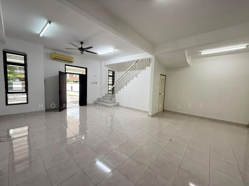 3-storey Terraced House for Rent in Masai (Johor) - Hong Charng Lee - Living Room - PropertyGuru.com.my