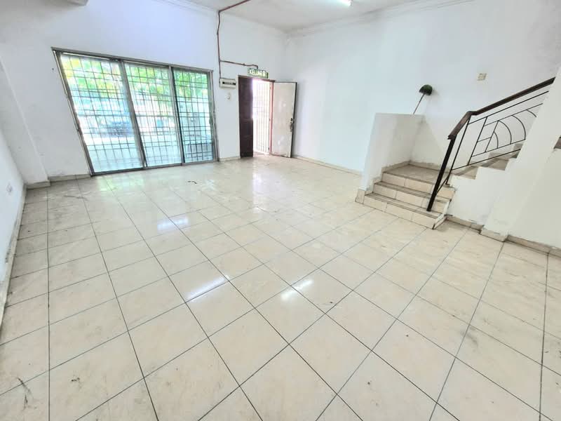 Rumah Teres 2-Tingkat untuk Disewa di Taman Bukit Minyak (Bukit Minyak) - Simon Ng - Living Room - PropertyGuru.com.my