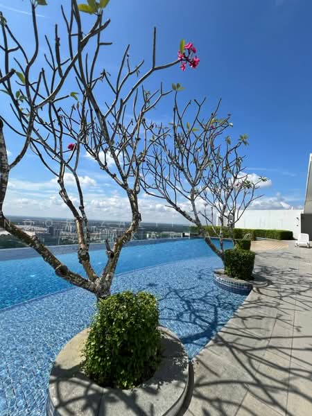 Kediaman Servis untuk Disewa di Eclipse Residence @ Pan'gaea - Noor Zalifa Binti Zakaria - Pool - PropertyGuru.com.my