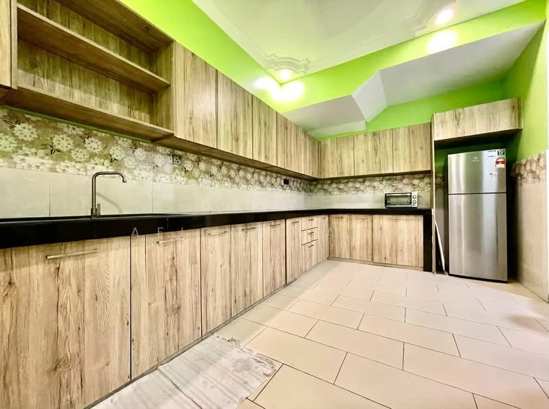 2-storey Terraced House for Sale in Seksyen 8 (Bandar Baru Bangi) - Afiqah zaidi - Kitchen - PropertyGuru.com.my