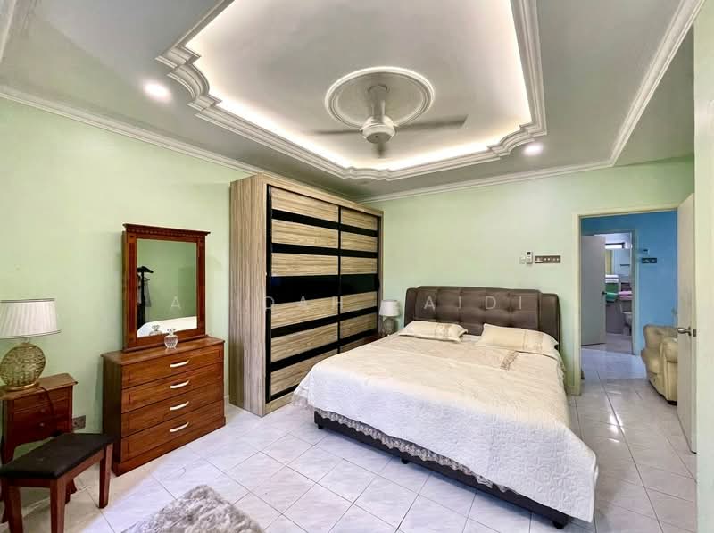 2-storey Terraced House for Sale in Seksyen 8 (Bandar Baru Bangi) - Afiqah zaidi - Bedroom - PropertyGuru.com.my