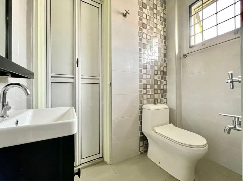 2-storey Terraced House for Sale in Seksyen 8 (Bandar Baru Bangi) - Afiqah zaidi - Bathroom - PropertyGuru.com.my