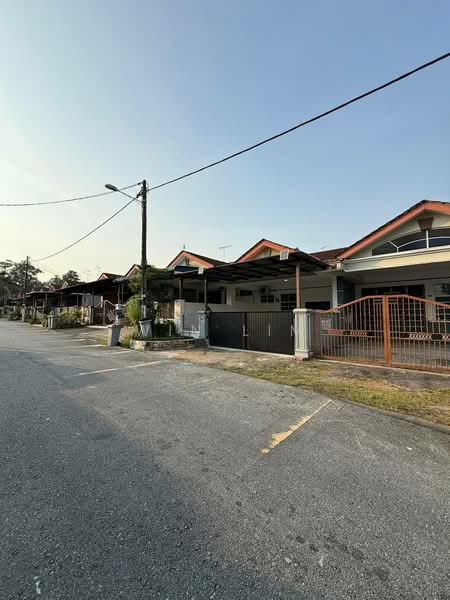 1-storey Terraced House for Sale in Taman Saleng Gaya (Kulai) - Win Lim - Exterior - PropertyGuru.com.my