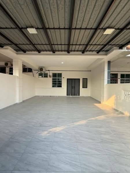 1-storey Terraced House for Sale in Taman Saleng Gaya (Kulai) - Win Lim - Entrance - PropertyGuru.com.my