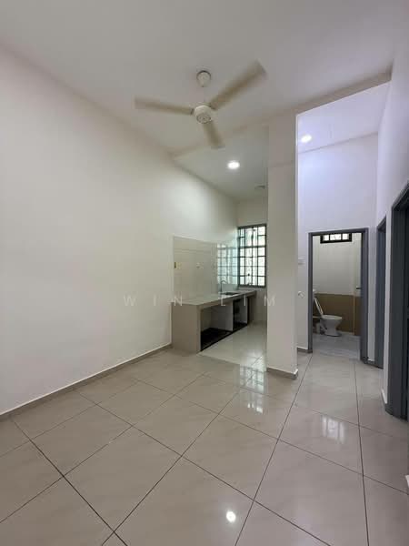 1-storey Terraced House for Sale in Taman Saleng Gaya (Kulai) - Win Lim - Kitchen - PropertyGuru.com.my