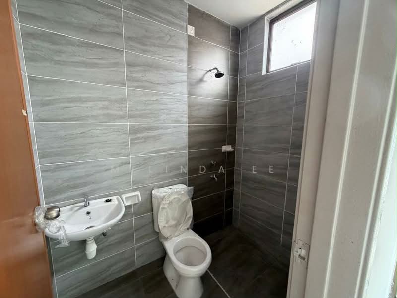 2-storey Terraced House for Sale in Taman Bestari Indah (Ulu Tiram) - Melinda Ee - Bathroom - PropertyGuru.com.my