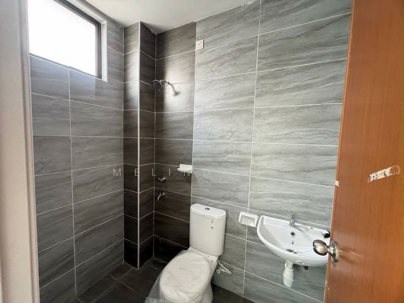 2-storey Terraced House for Sale in Taman Bestari Indah (Ulu Tiram) - Melinda Ee - Bathroom - PropertyGuru.com.my