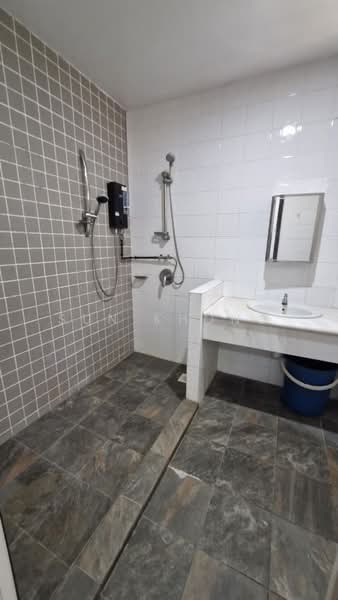 2-storey Terraced House for Sale in Desa Parkcity (Kuala Lumpur) - Sun Khong - Bathroom - PropertyGuru.com.my