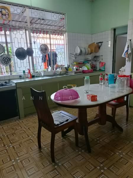 Bungalow House untuk Dijual di Seksyen 18 (Petaling Jaya) - Annie Chong - Kitchen - PropertyGuru.com.my