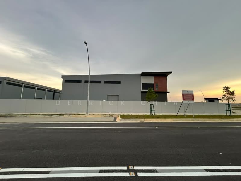 Commercial Semi-D for Rent in Sungai Buloh (Selangor) - Derrick Chia - Exterior - PropertyGuru.com.my