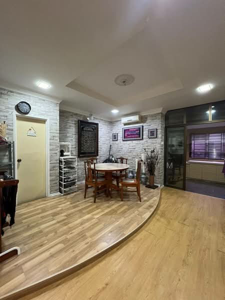 2-storey Terraced House for Sale in Taman Puteri Wangsa (Ulu Tiram) - Yvonne Lim - Dining Room - PropertyGuru.com.my