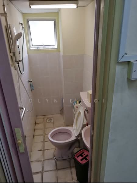 Kondominium untuk Dijual di Danau Idaman - Dlynie Ooi - Bathroom - PropertyGuru.com.my