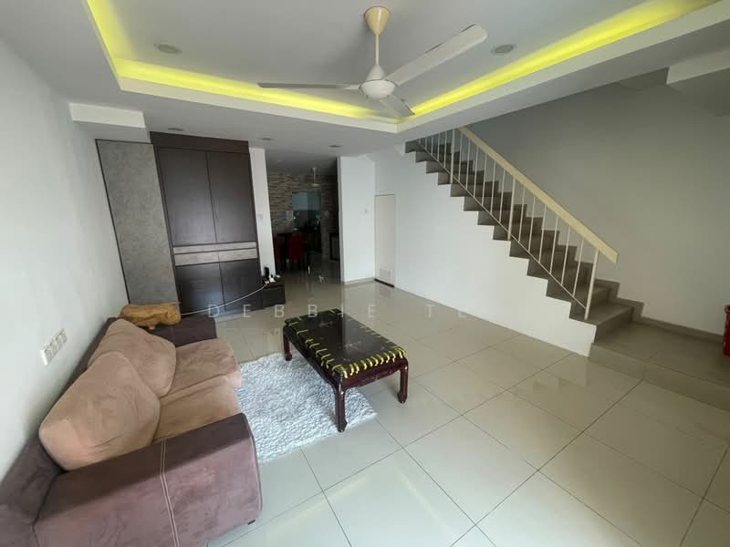 Rumah Teres 2-Tingkat untuk Dijual di Pusat Bandar Puchong (Puchong) - Debbie Tey - Living Room - PropertyGuru.com.my